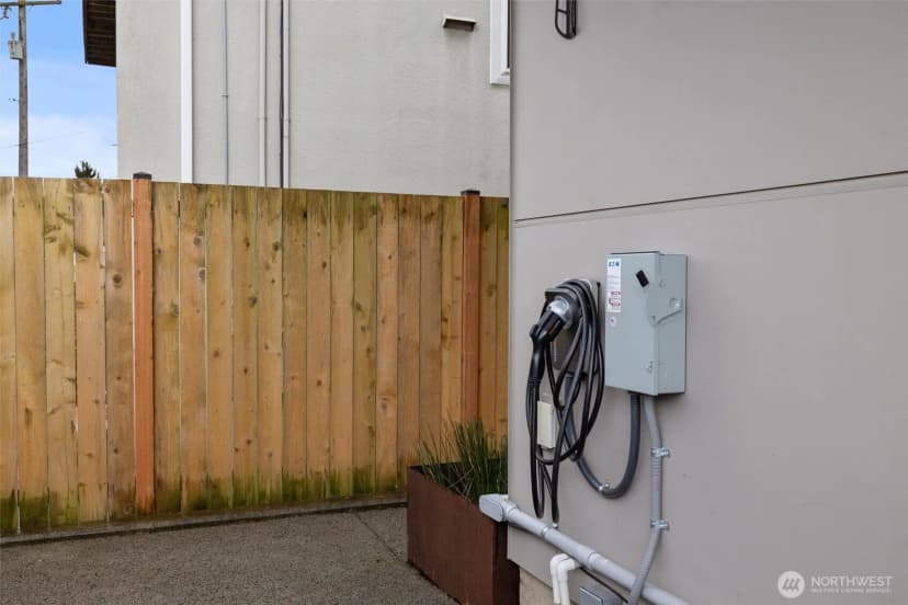 Property photo for 2409 W Boston Street #a, Seattle photo 30