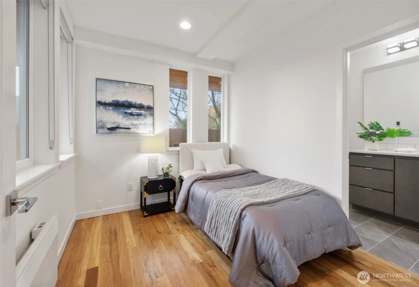 Property photo for 2409 W Boston Street #a, Seattle photo 17
