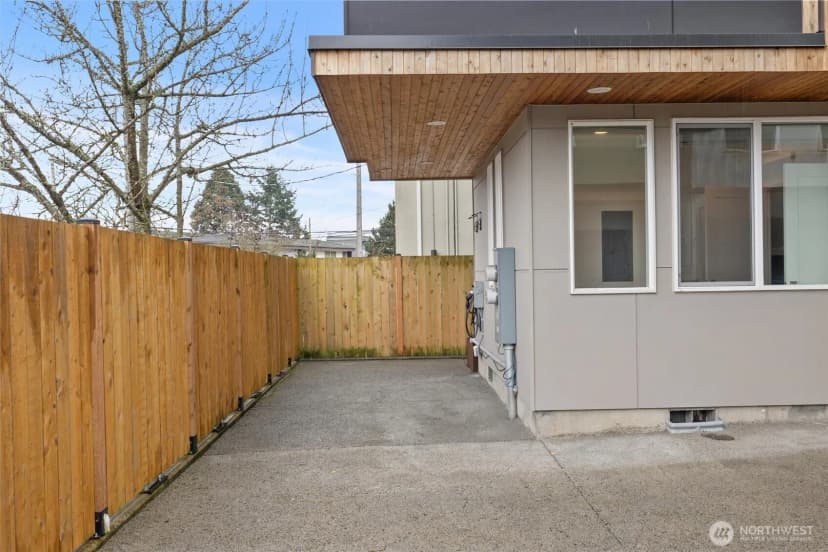 Property photo for 2409 W Boston Street #a, Seattle photo 29