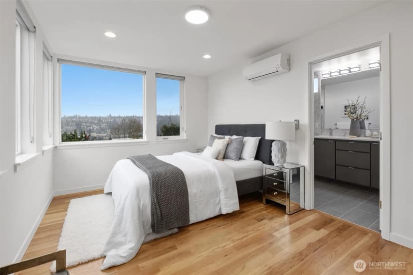 Property photo for 2409 W Boston Street #a, Seattle photo 12