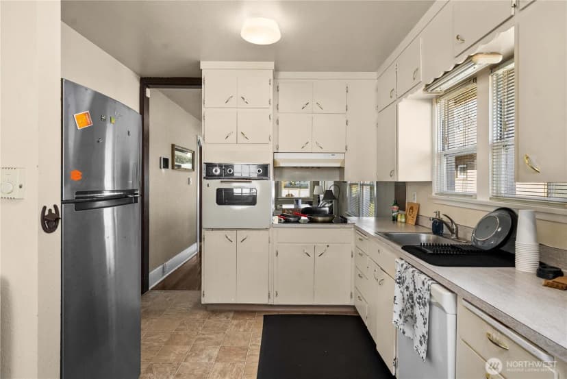 Property photo for 4509 Pacific Avenue, Tacoma photo 13