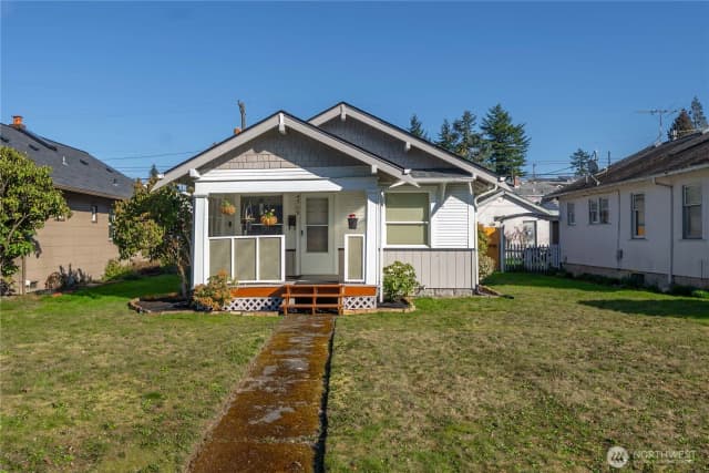 Property photo for 4509 Pacific Avenue, Tacoma photo 3