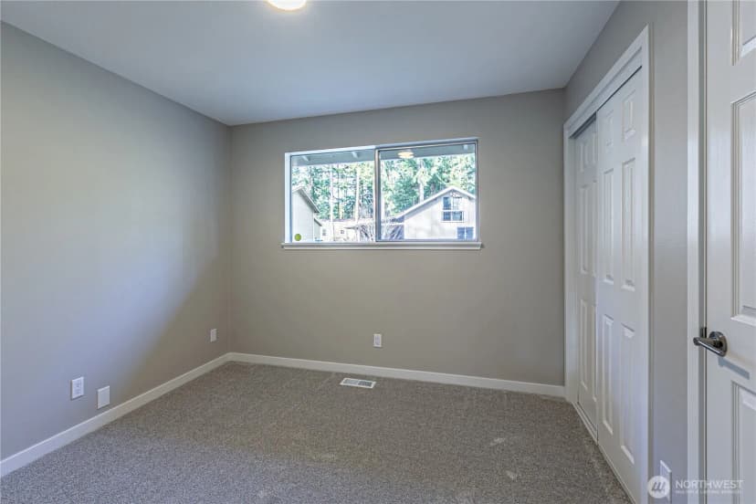 Property photo for 18056 Se 317th Street, Auburn photo 18