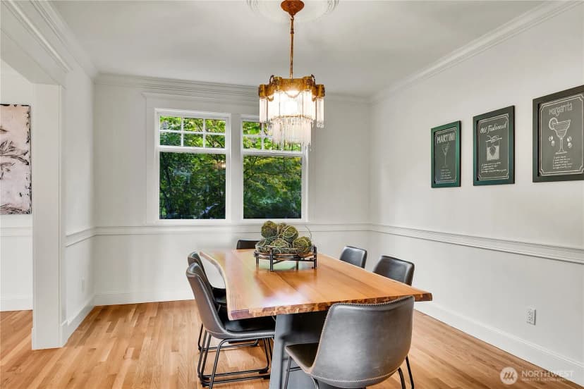 Property photo for 922 Nob Hill Avenue N, Seattle photo 14