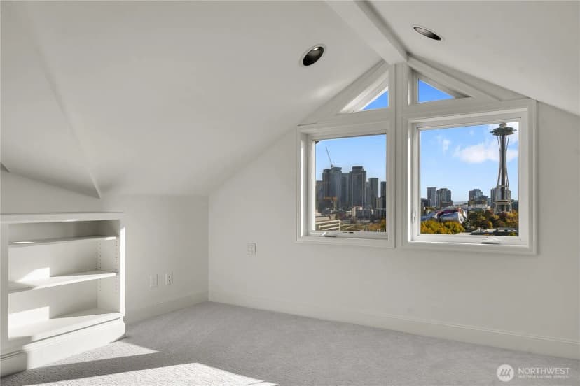 Property photo for 922 Nob Hill Avenue N, Seattle photo 26