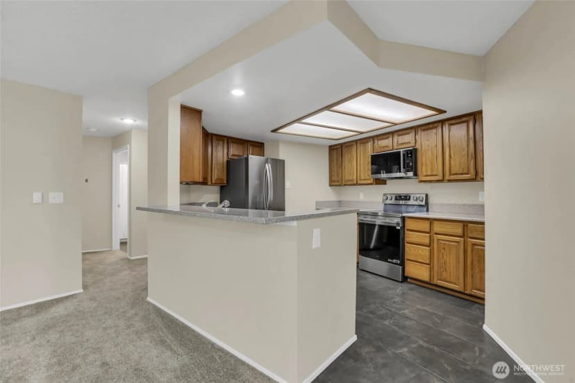 Property photo for 5000 California Avenue Sw #406, Seattle photo 11