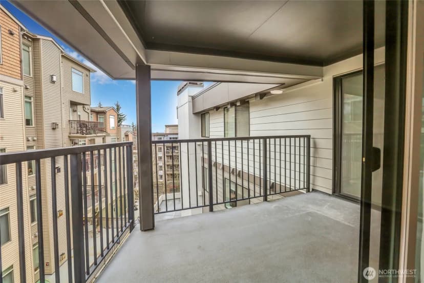 Property photo for 5000 California Avenue Sw #406, Seattle photo 17
