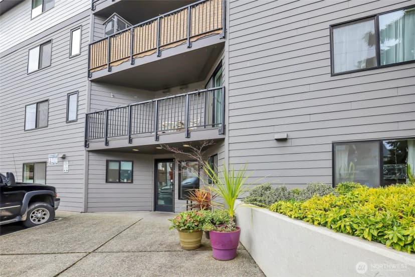 Property photo for 5000 California Avenue Sw #406, Seattle photo 23