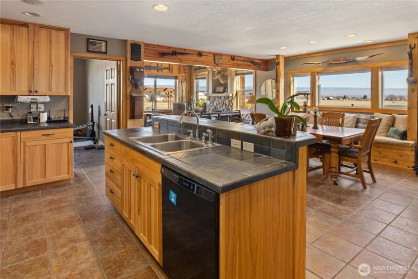 Property photo for 520 Blazing Sky Lane, Ellensburg photo 3