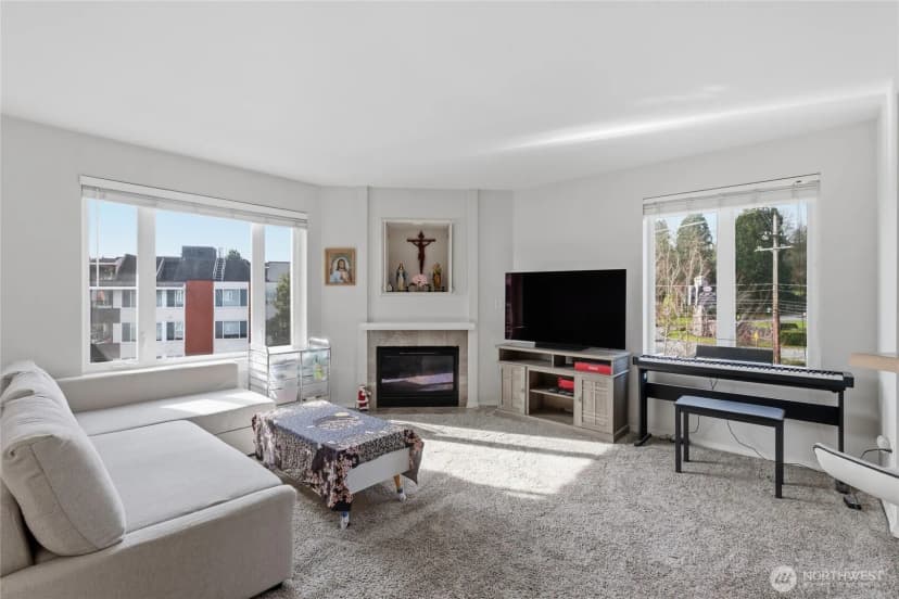 Property photo for 15020 Bothell Way Ne #406, Lake Forest Park photo 9
