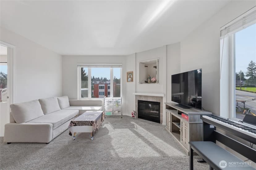 Property photo for 15020 Bothell Way Ne #406, Lake Forest Park photo 10