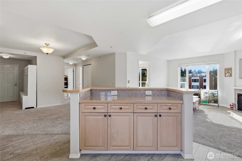Property photo for 15020 Bothell Way Ne #406, Lake Forest Park photo 8