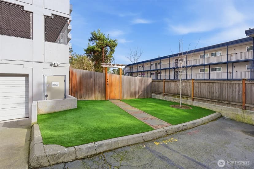 Property photo for 15020 Bothell Way Ne #406, Lake Forest Park photo 16