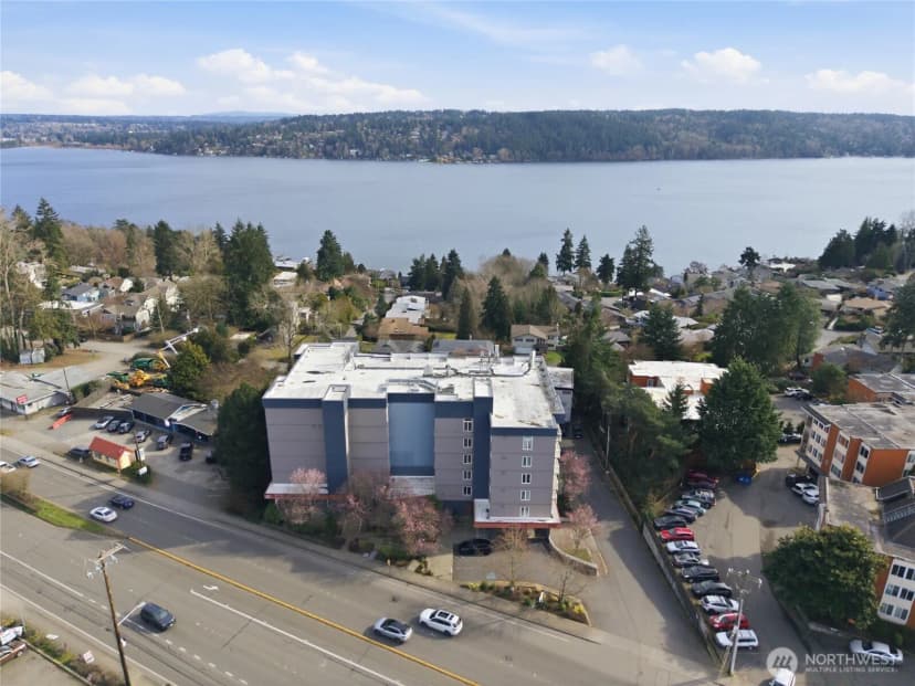 Property photo for 15020 Bothell Way Ne #406, Lake Forest Park photo 28