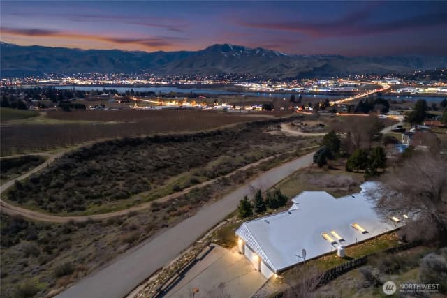 Property photo for 71 Blue Grade Road, East Wenatchee
