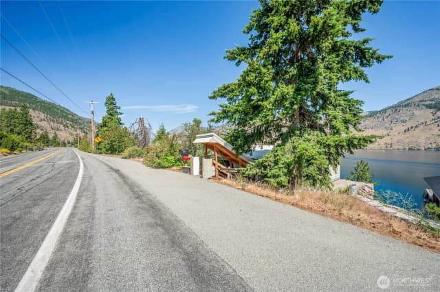 Property photo for 20000 S Lakeshore Road, Chelan photo 3