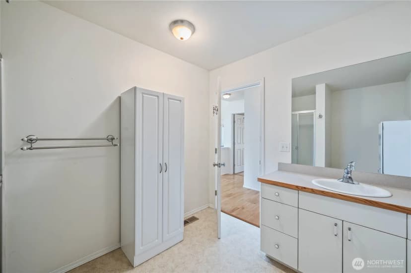Property photo for 20000 S Lakeshore Road, Chelan photo 35