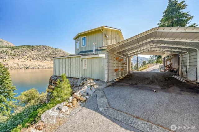 Property photo for 20000 S Lakeshore Road, Chelan photo 5