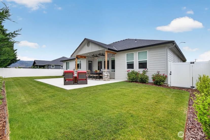 Property photo for 613 S Perry Avenue, East Wenatchee photo 23