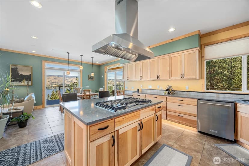 Property photo for 31 Cougar Crossing Lane, Chelan photo 11