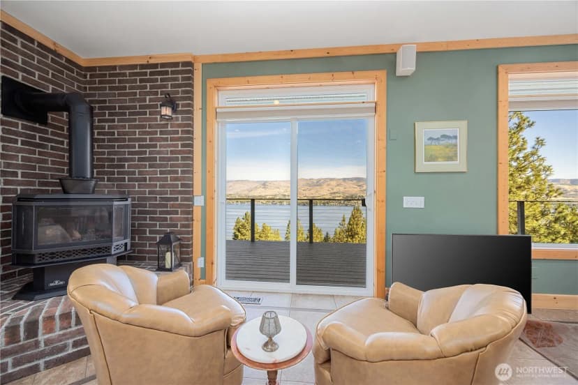 Property photo for 31 Cougar Crossing Lane, Chelan photo 9