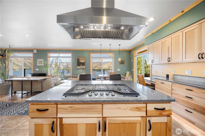 Property photo for 31 Cougar Crossing Lane, Chelan photo 12