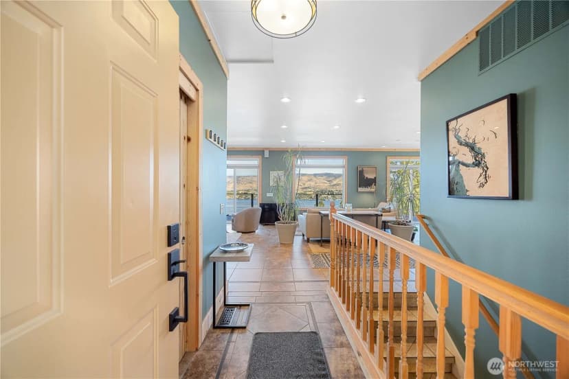 Property photo for 31 Cougar Crossing Lane, Chelan photo 6
