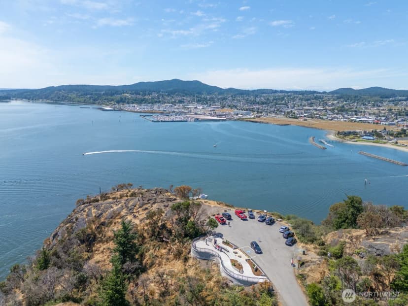 Property photo for 805 36th Street, Anacortes photo 37