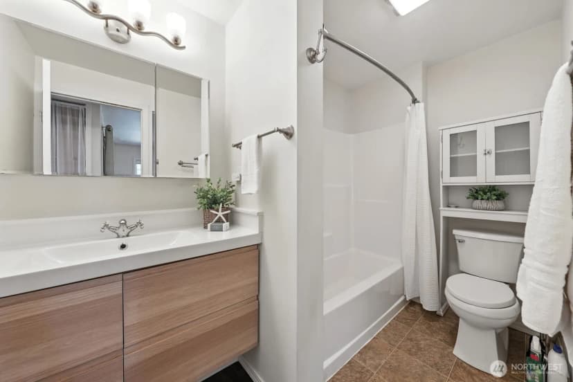 Property photo for 805 36th Street, Anacortes photo 17
