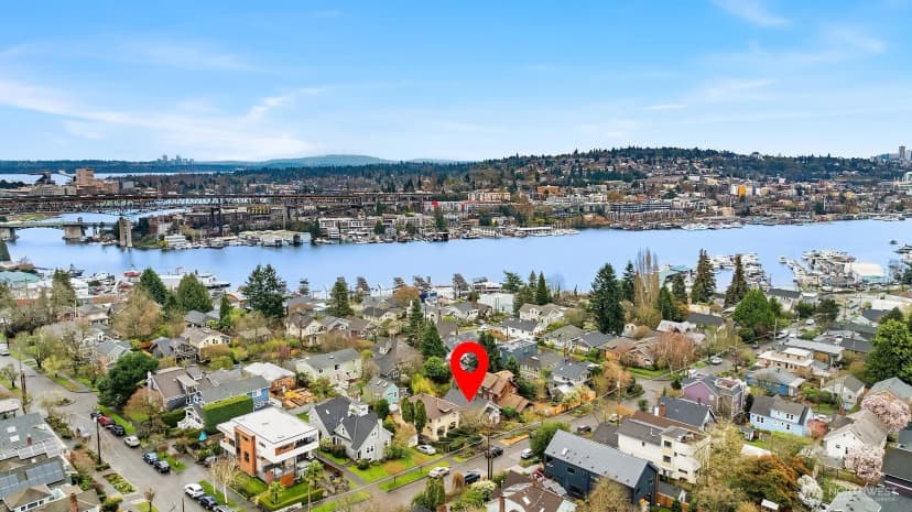 Property photo for 3818 Corliss Avenue N, Seattle photo 34