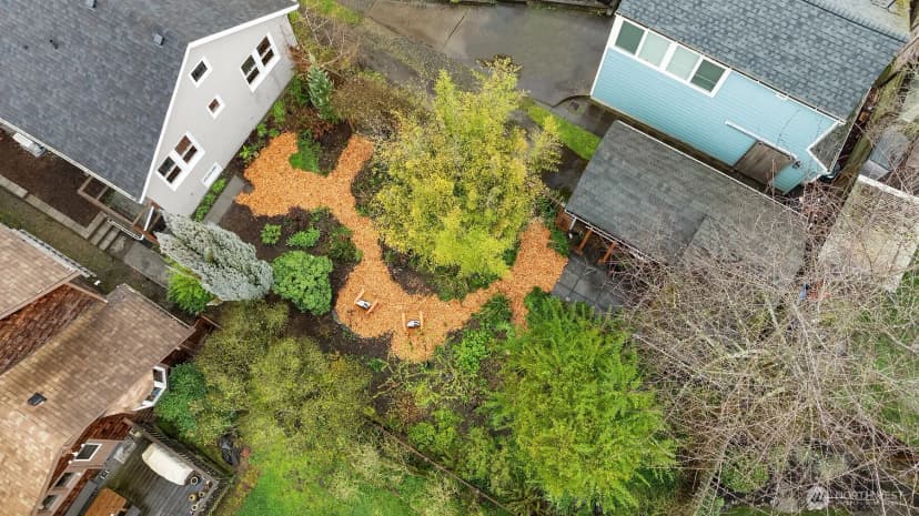 Property photo for 3818 Corliss Avenue N, Seattle photo 30