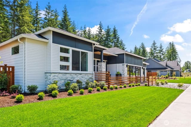 Property photo for 15709 210th Avenue E, Bonney Lake