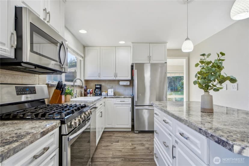 Property photo for 16237 Ne 30th Street, Bellevue photo 13