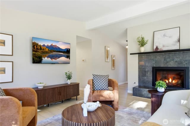 Property photo for 16237 Ne 30th Street, Bellevue photo 4