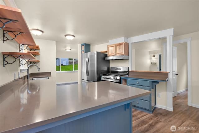 Property photo for 15393 Dewey Crest Lane, Anacortes photo 4