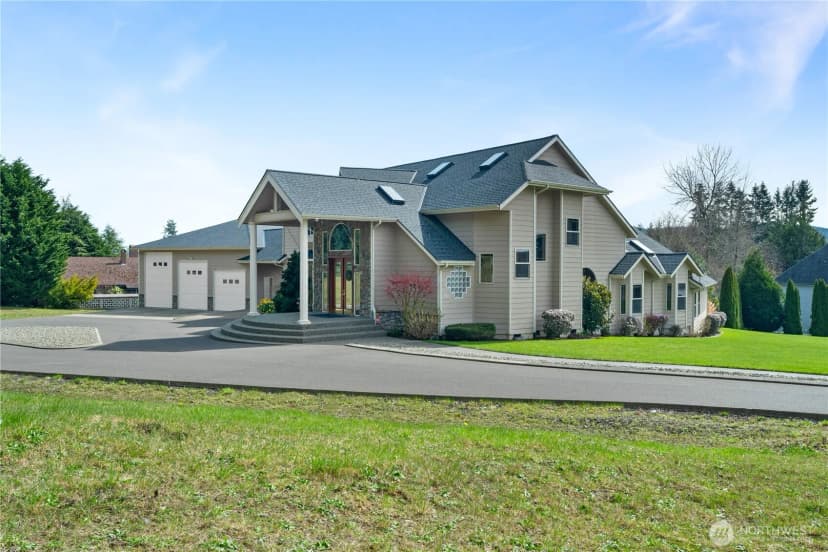 Property photo for 100 S 9th Street, Montesano