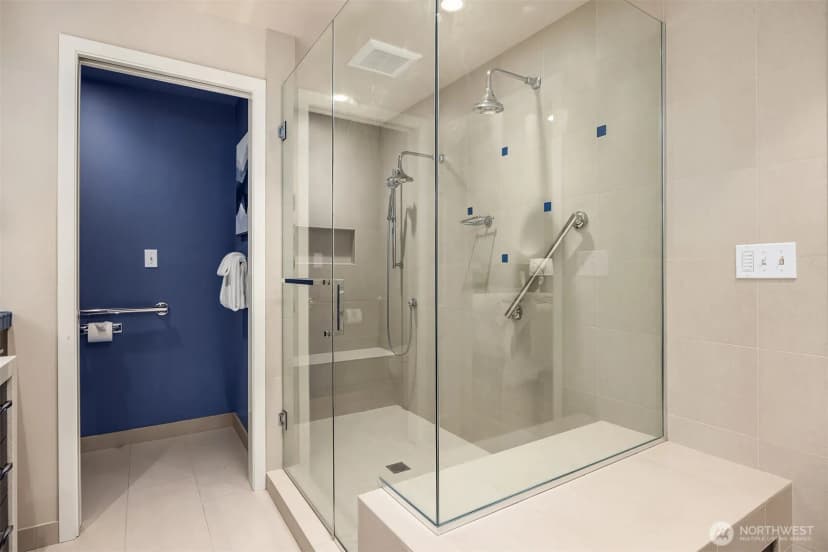Property photo for 8400 Se 61st Street, Mercer Island photo 14