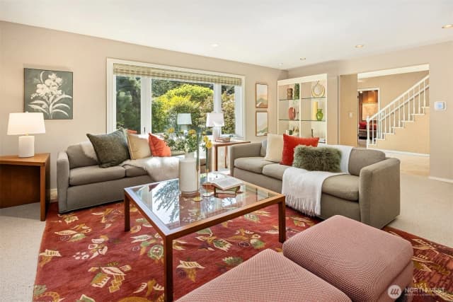 Property photo for 8400 Se 61st Street, Mercer Island photo 3