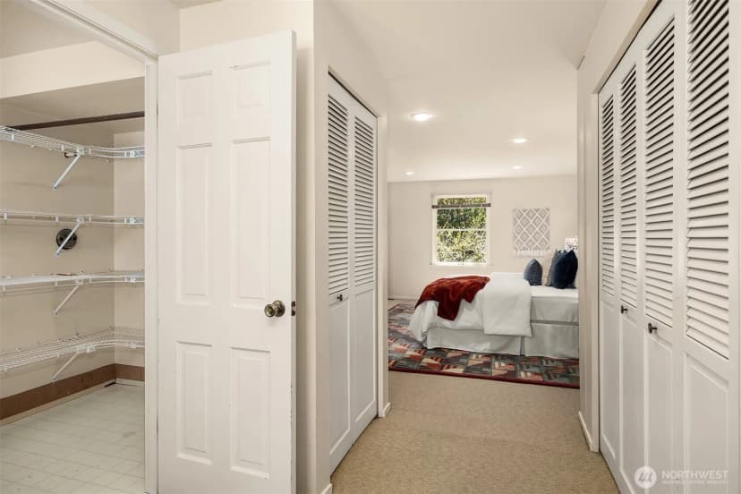 Property photo for 8400 Se 61st Street, Mercer Island photo 18