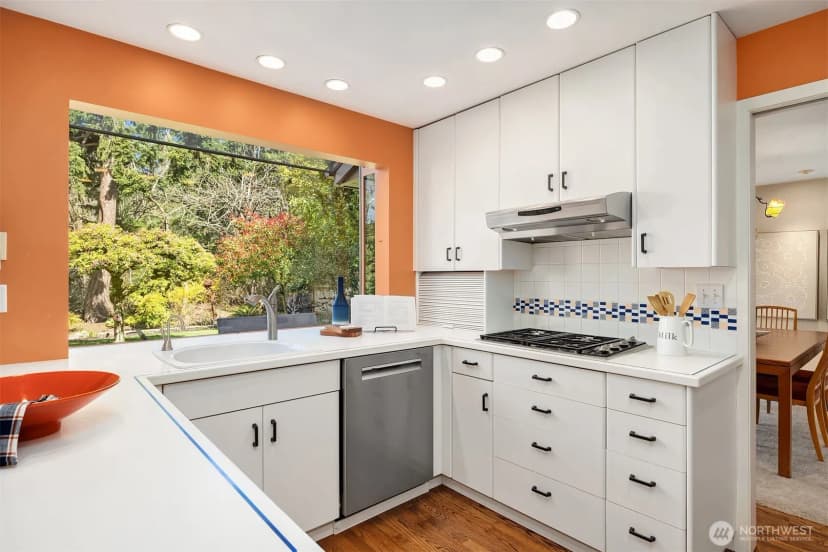 Property photo for 8400 Se 61st Street, Mercer Island photo 6