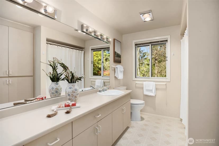 Property photo for 8400 Se 61st Street, Mercer Island photo 20