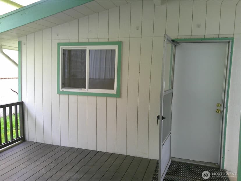 Property photo for 10615 18th Avenue Sw, Seattle photo 8