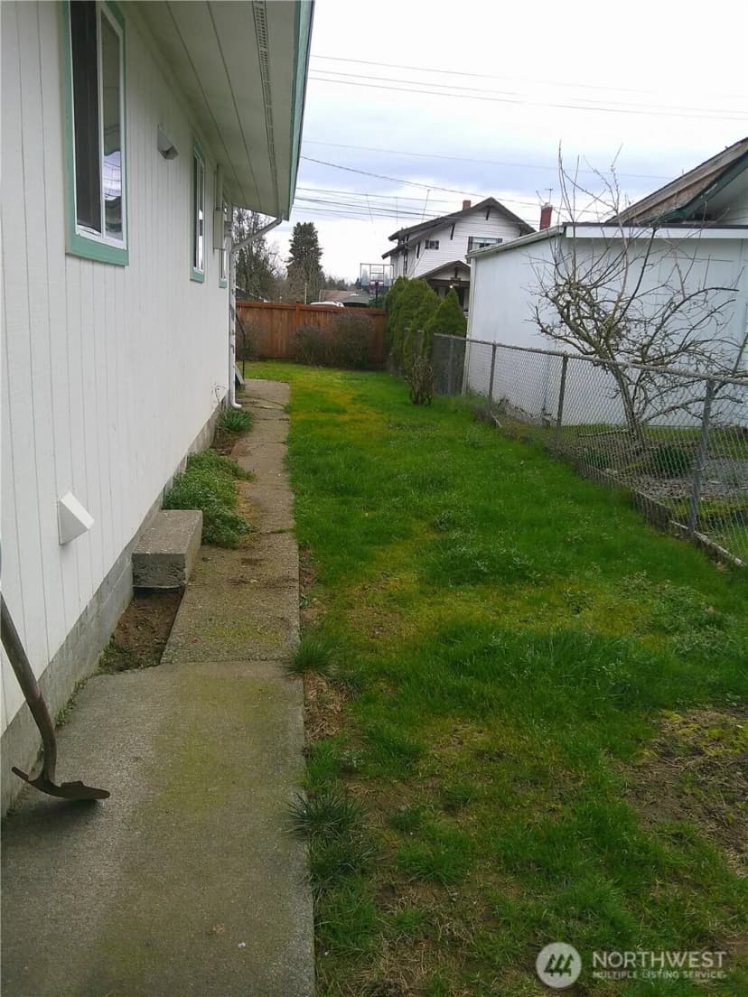 Property photo for 10615 18th Avenue Sw, Seattle photo 14