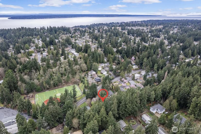 Property photo for 516 North 178th Court, Shoreline photo 2