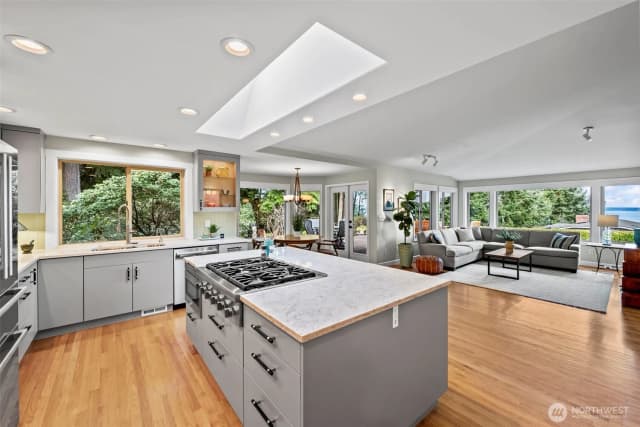 Property photo for 3139 Soundview Court, Gig Harbor photo 3