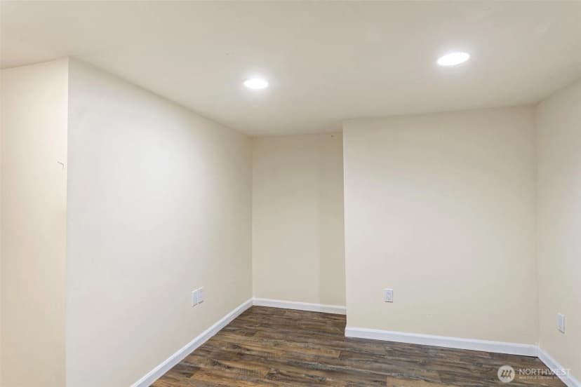 Property photo for 10205 Occidental Avenue S, Seattle photo 30
