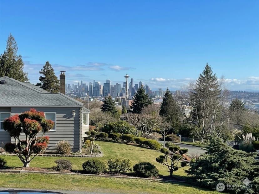 Property photo for 10205 Occidental Avenue S, Seattle photo 6