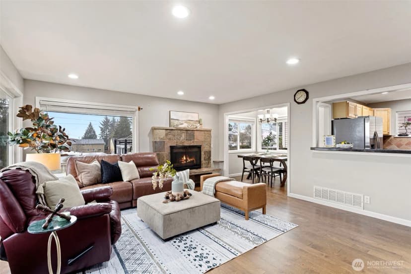 Property photo for 10205 Occidental Avenue S, Seattle photo 11