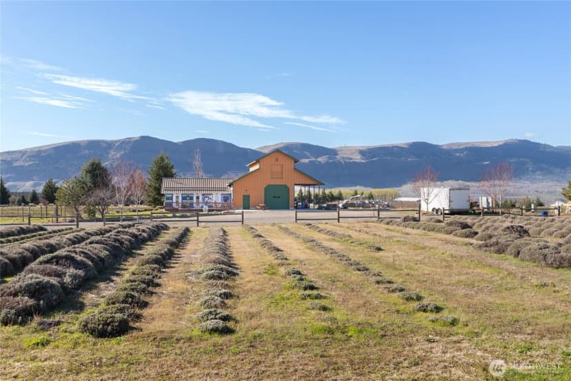 Property photo for 980 S Webb Place, East Wenatchee photo 38