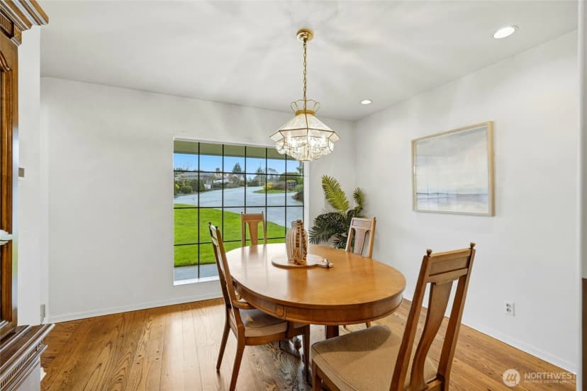 Property photo for 456 View Ridge Drive, Everett photo 16